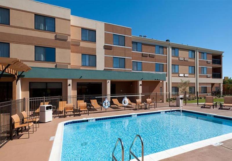 Towneplace Suites By Marriott Alexandria Exterior photo